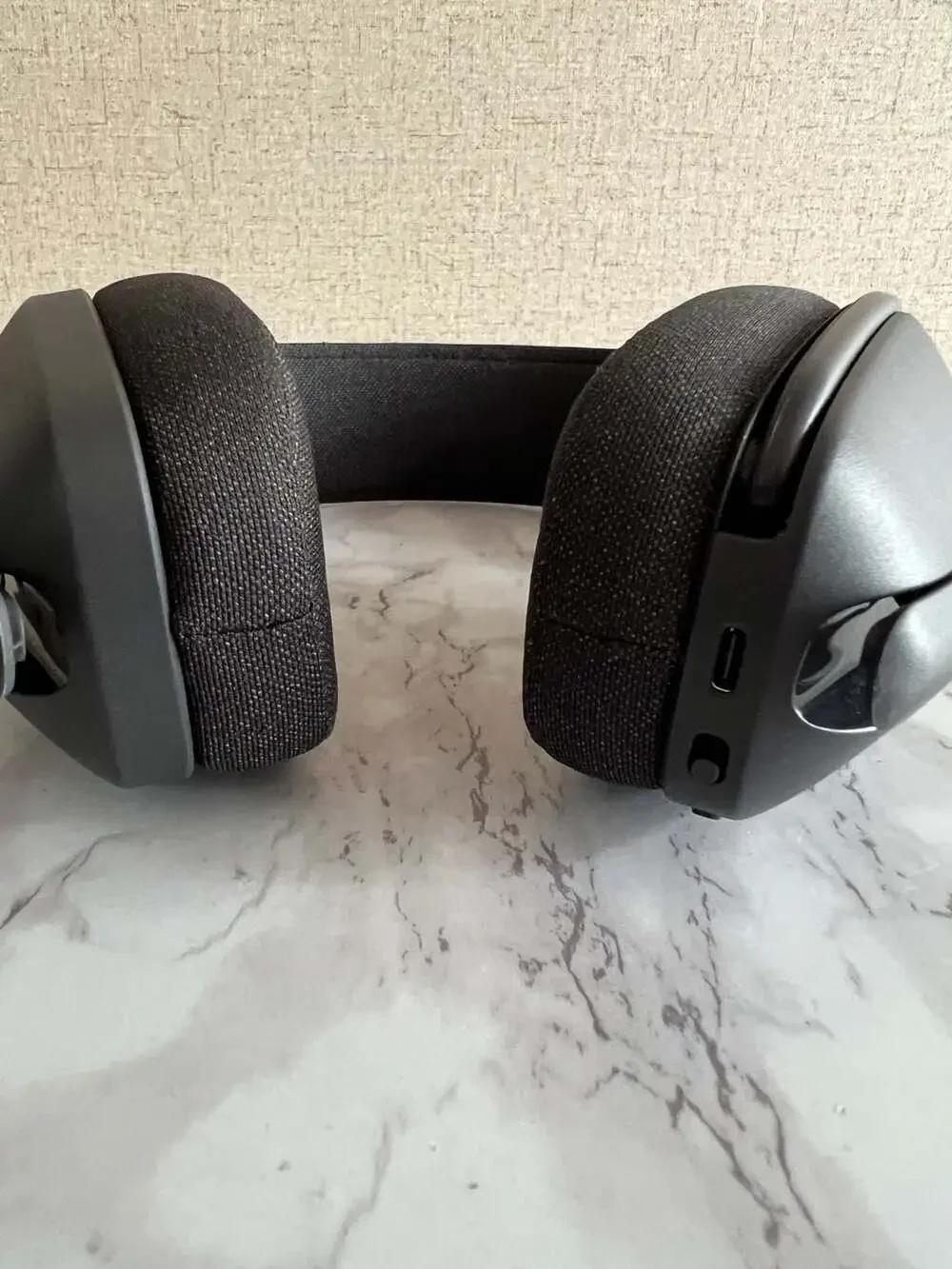 Logitech Zone Vibe 100 Wireless Bluetooth Over-Ear Headset